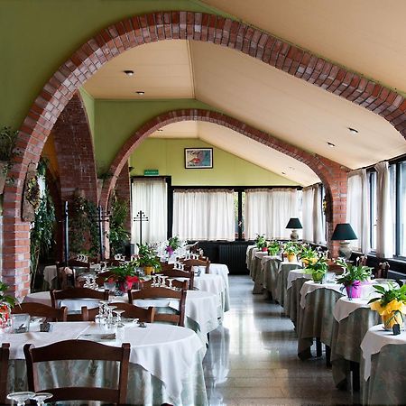 La Nuova Quercia Hotel Белпасо Екстериор снимка
