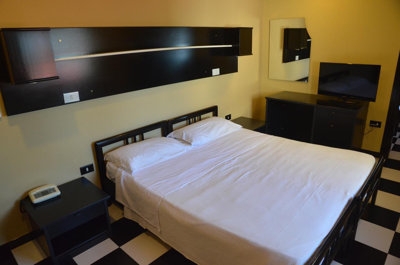 La Nuova Quercia Hotel Белпасо Екстериор снимка
