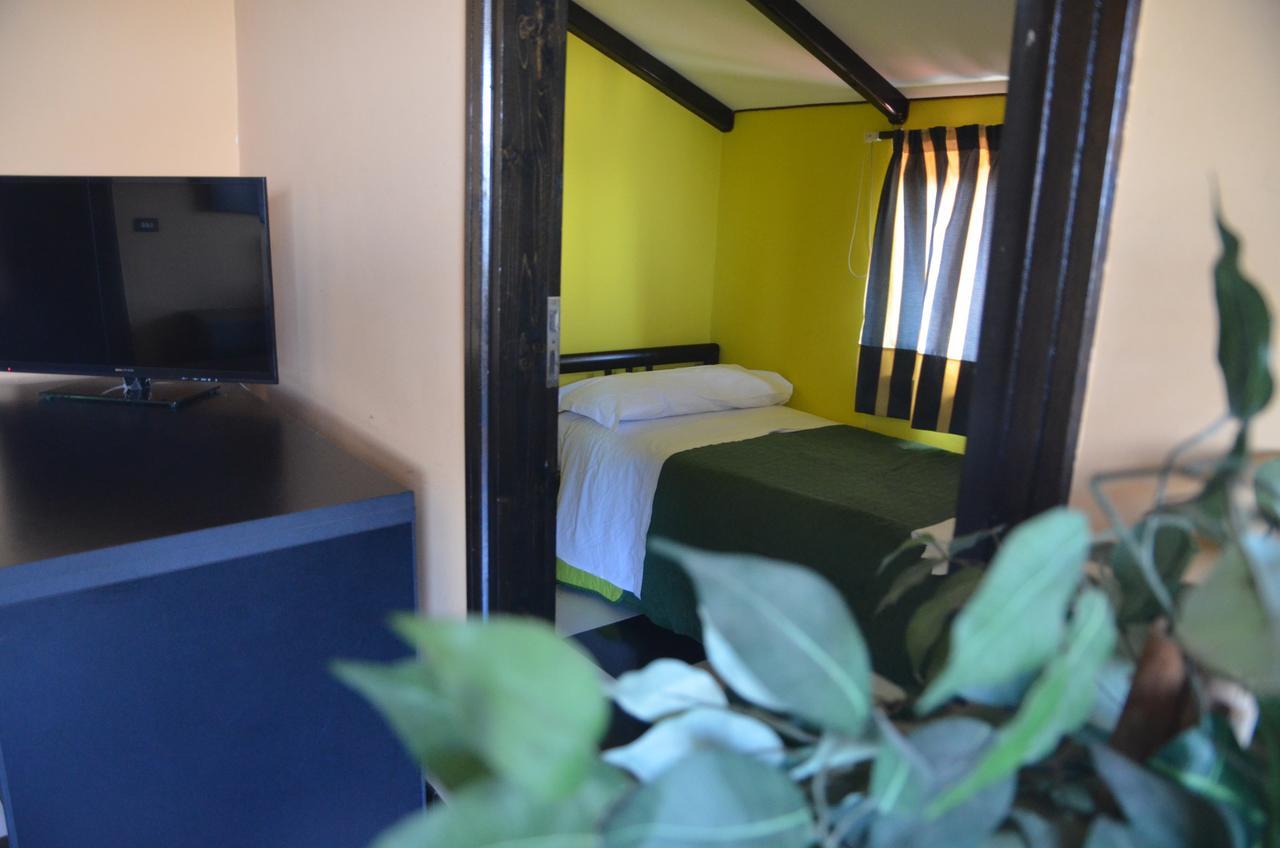 La Nuova Quercia Hotel Белпасо Екстериор снимка