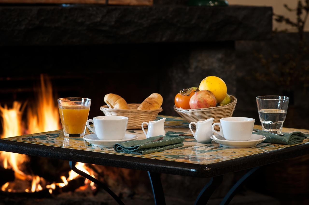 La Nuova Quercia Hotel Белпасо Екстериор снимка